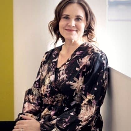 Minttu Lämsä, Kognitiivisen käyttäytymisterapian (KKT) psykoterapeutti ja kognitiivinen lyhytterapeutti